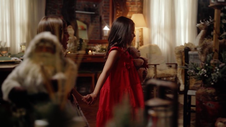 Filme de Natal do Emp&oacute;rio Essenza